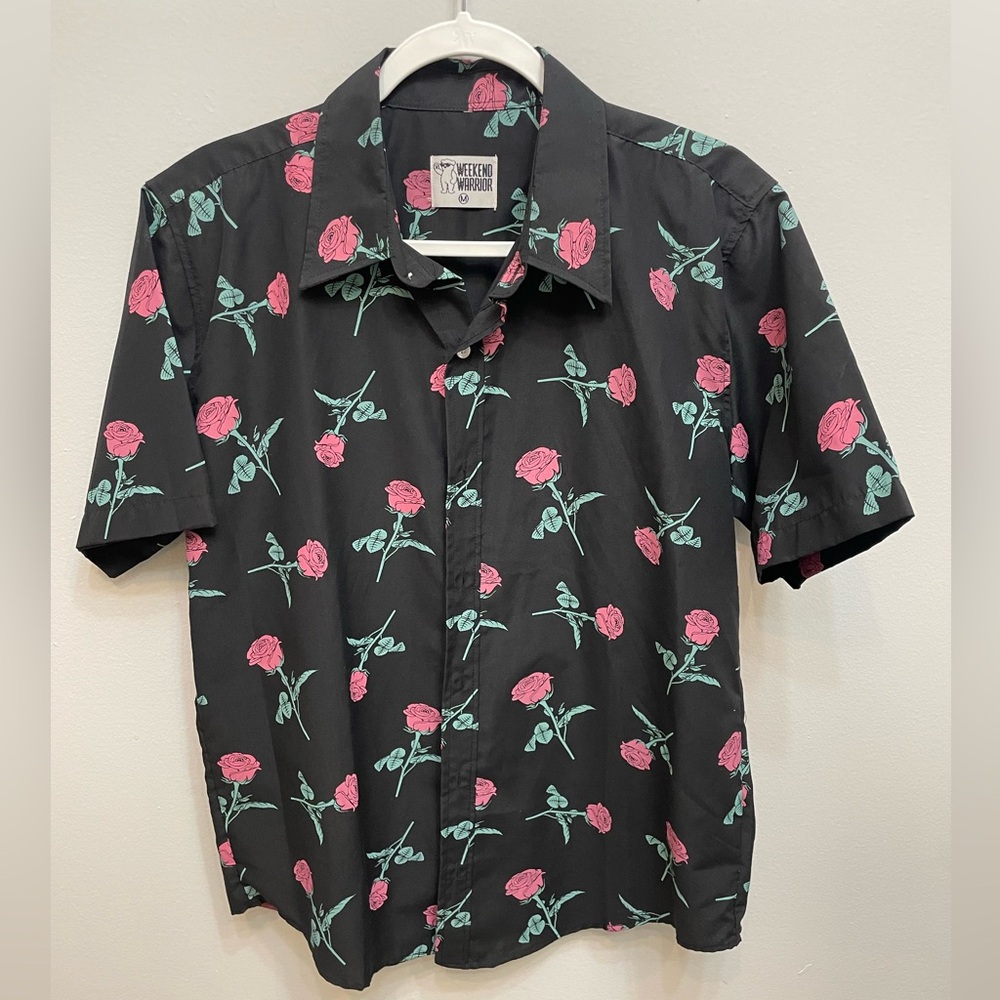 NWOT Weekend Warrior Black Shirt Pink Roses Floral Pattern
